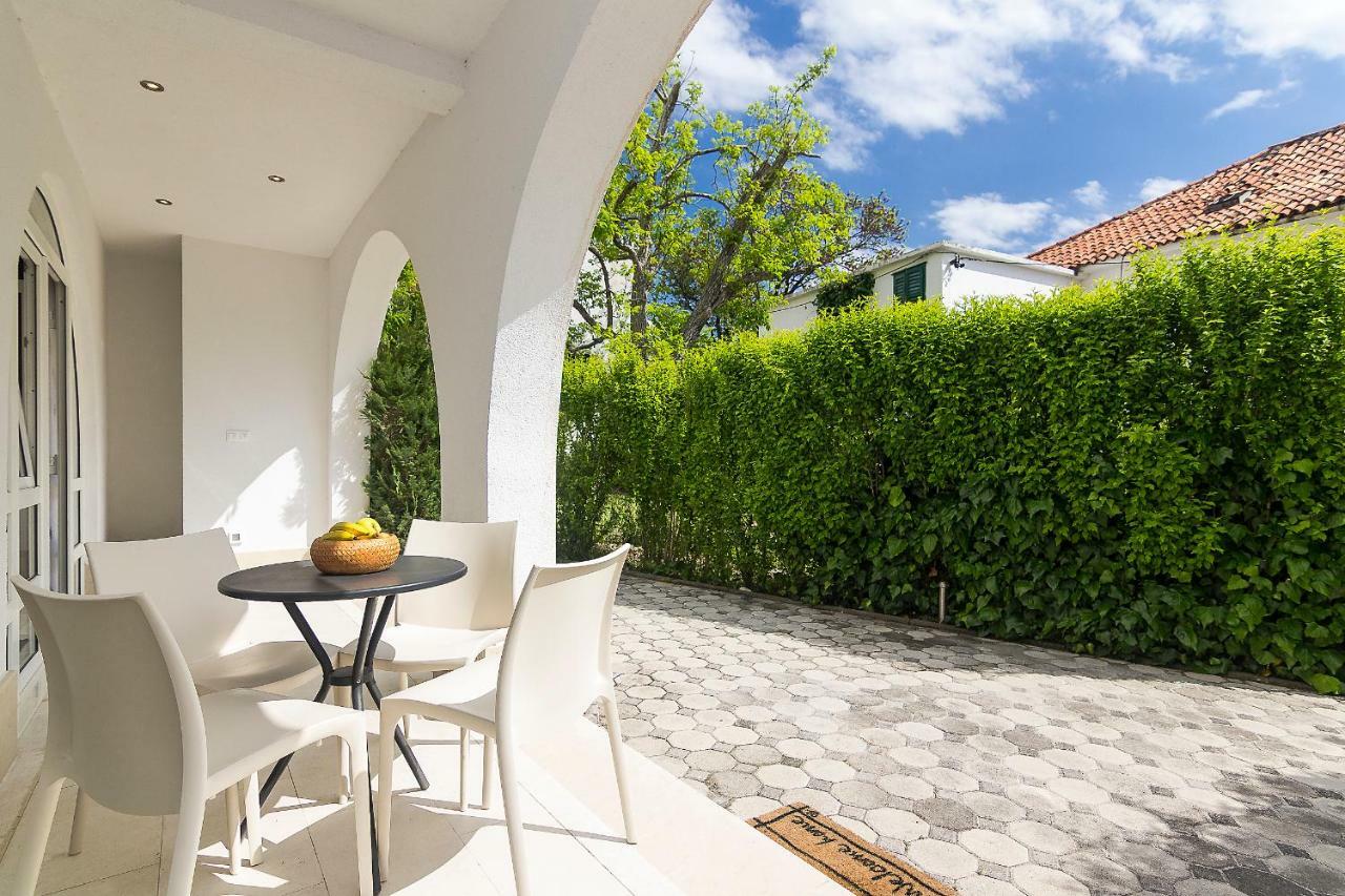 Apartments Villa Mili Brela Buitenkant foto
