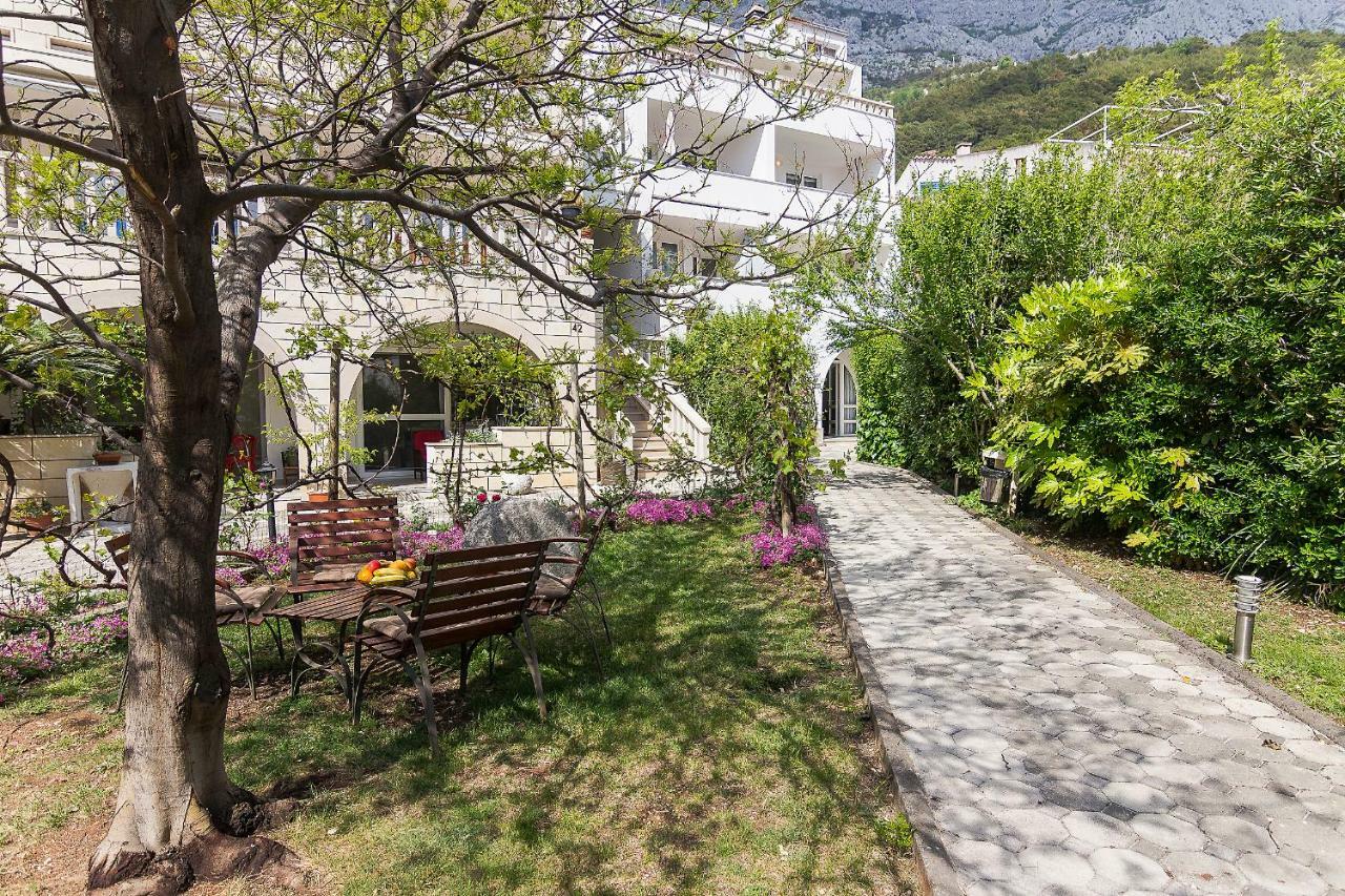 Apartments Villa Mili Brela Buitenkant foto